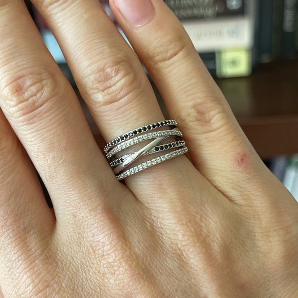 925 Silver Rings Black & White Sapphire New Ring - Picture 6 of 6